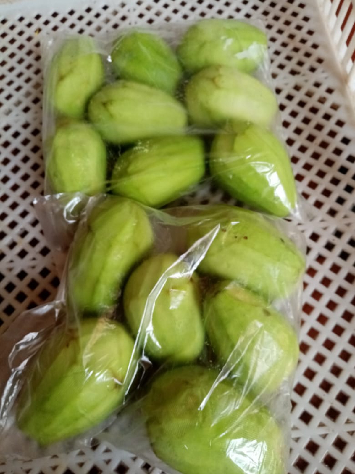 Frozen whole avocado