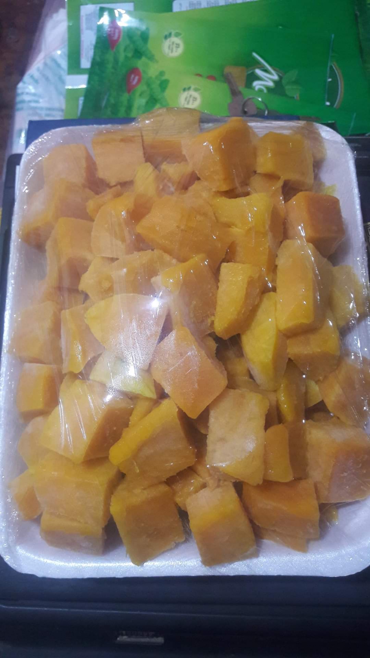 Frozen Mango cubes