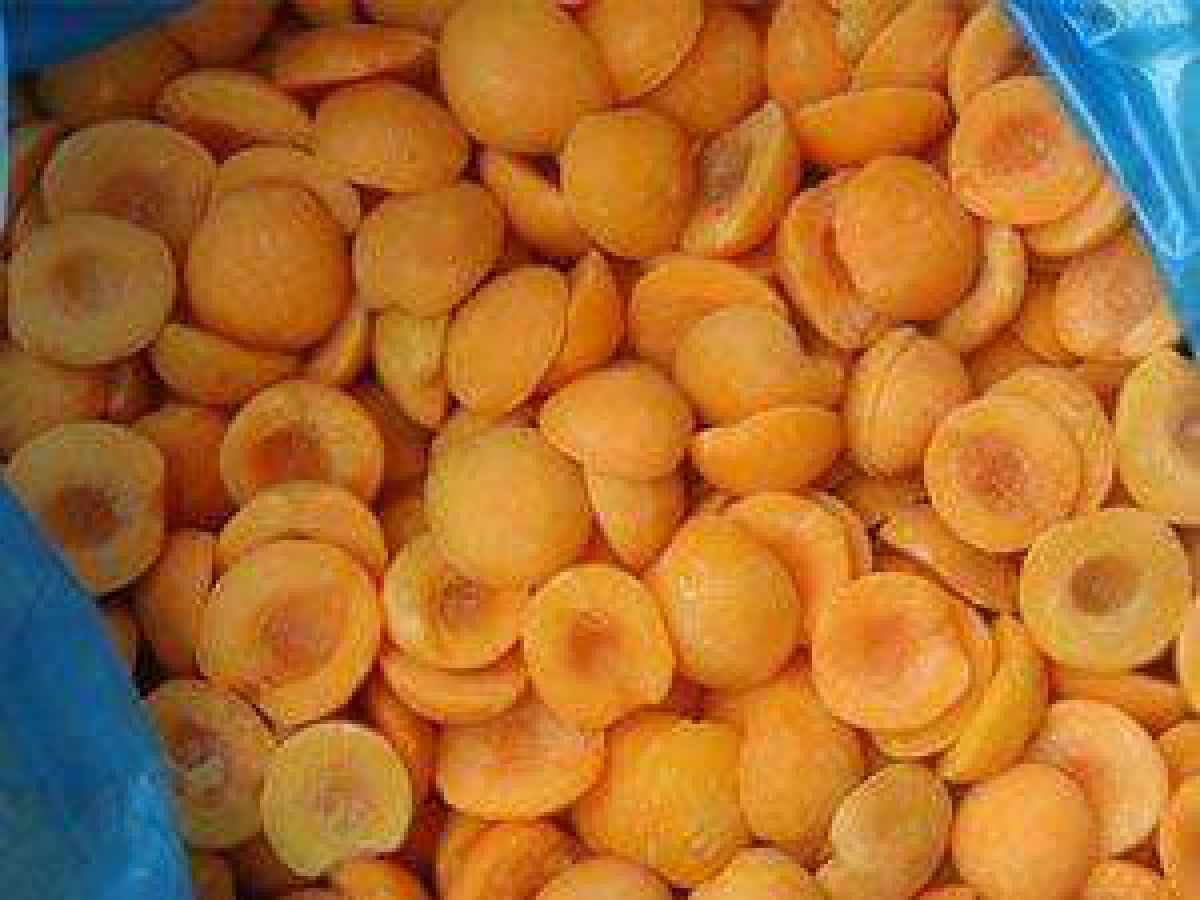 Frozen apricot